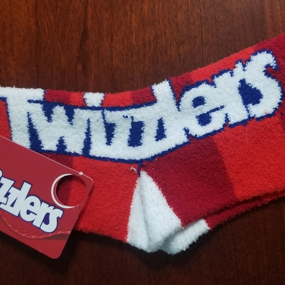 Twizzlers Licensed Fuzzy Soft Socks  Womens/Girls NWT - Picture 2 of 6